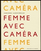 Femme avec caméra